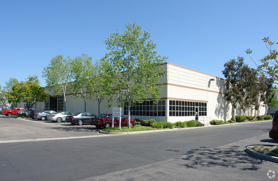 Primary Photo Of 1620 Emerson Ave, Oxnard Manufacturing For Lease