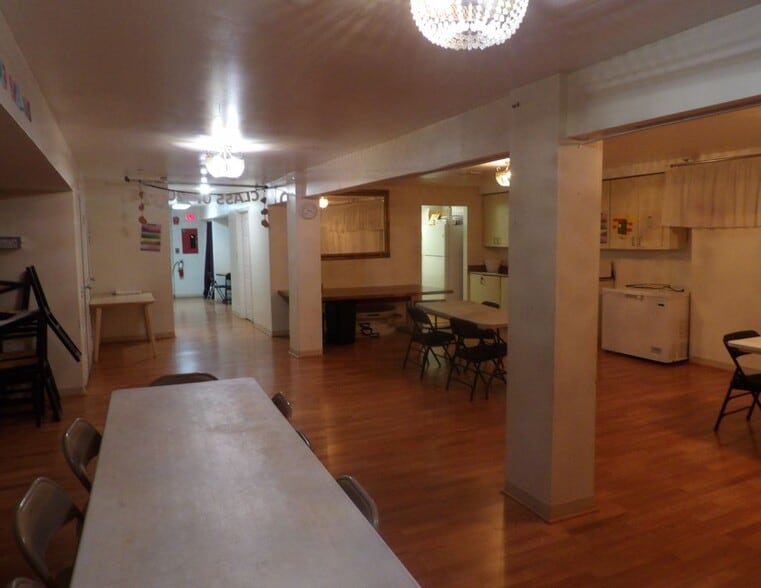 More Photos Of 4205 37th St, Brentwood Religious Facility For Sale