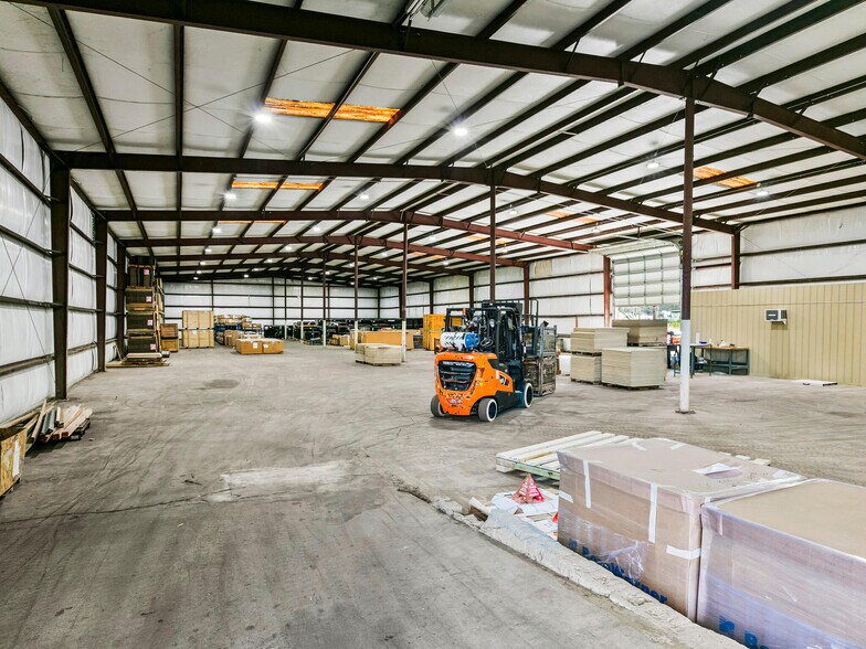 More Photos Of 465 L a White Dr, Fletcher Industrial For Lease