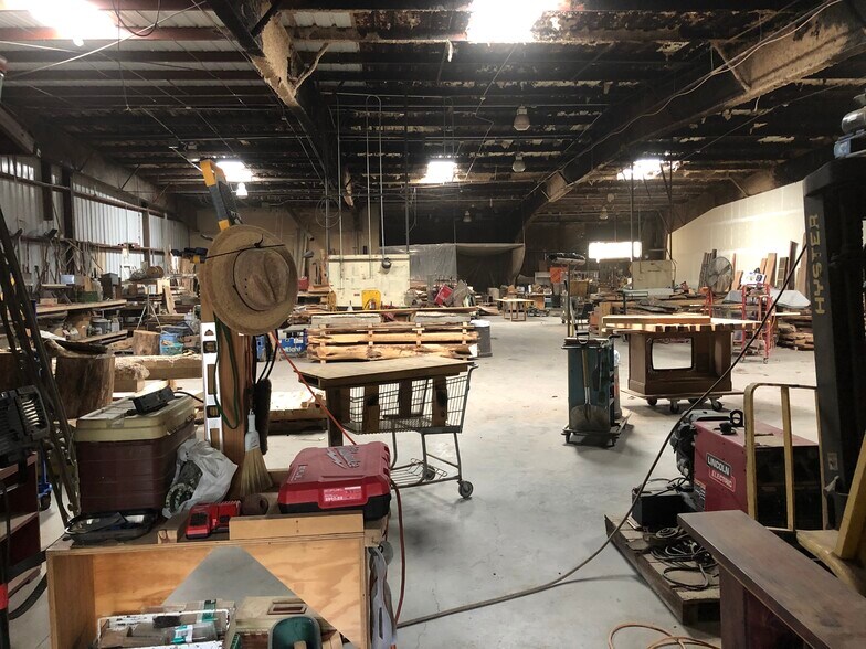 More Photos Of 27489 US Highway 70, Glencoe Showroom For Sale