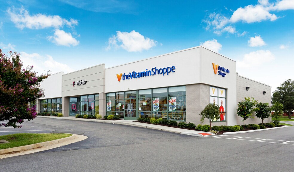 More Photos Of 1701-1713 Laskin Rd, Virginia Beach Unknown For Lease