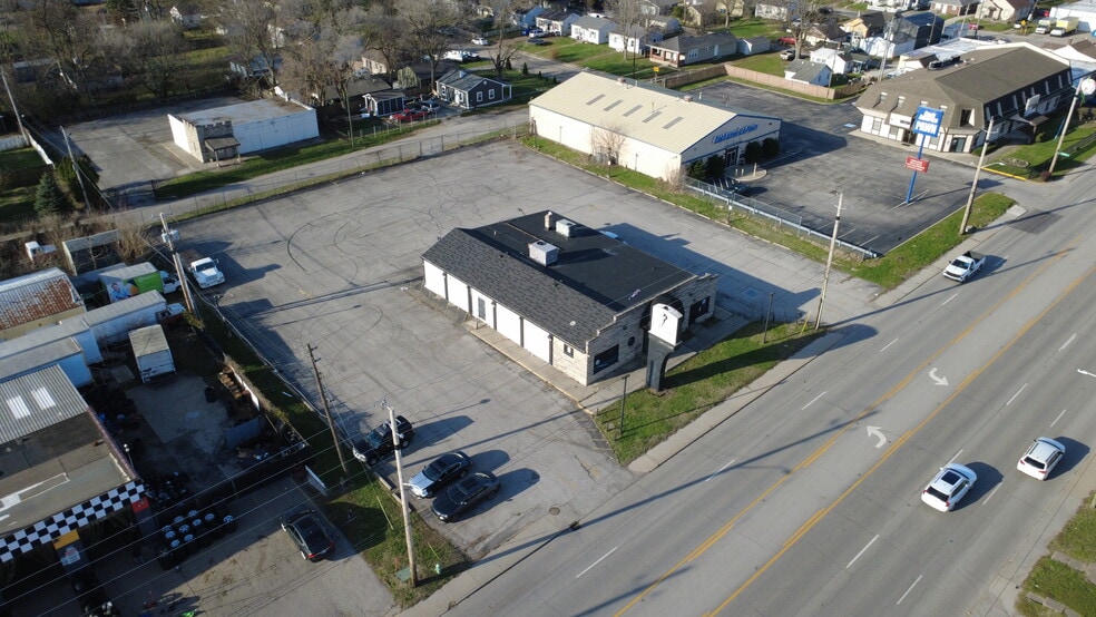 More Photos Of 3535 W 16th St, Indianapolis Bar For Sale