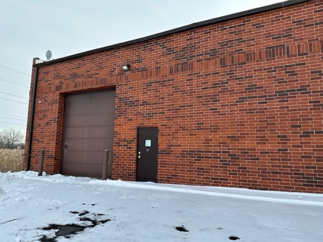 More Photos Of 805 Forestwood Dr, Romeoville Warehouse For Lease