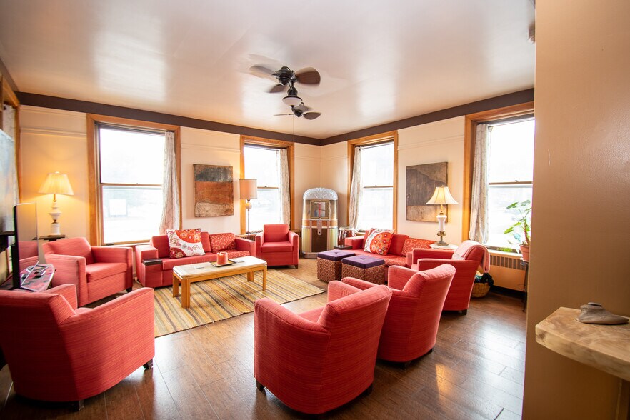 More Photos Of 533 W Washington Blvd, Fort Wayne Office For Sale