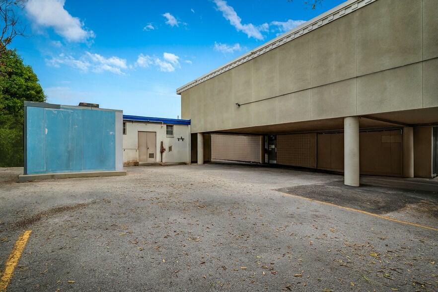 More Photos Of 2515 McCullough Ave, San Antonio Medical For Sale