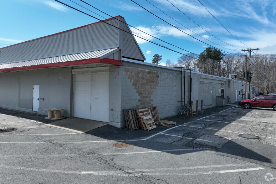 More Photos Of 58 Macy St, Amesbury Storefront Retail Office For Lease