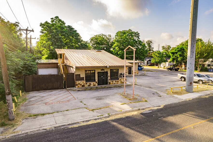 More Photos Of 1006 West Ave, San Antonio Freestanding For Sale