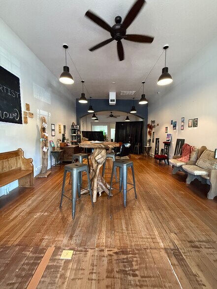 More Photos Of 90 N Main St, Ashland Office Residential For Lease