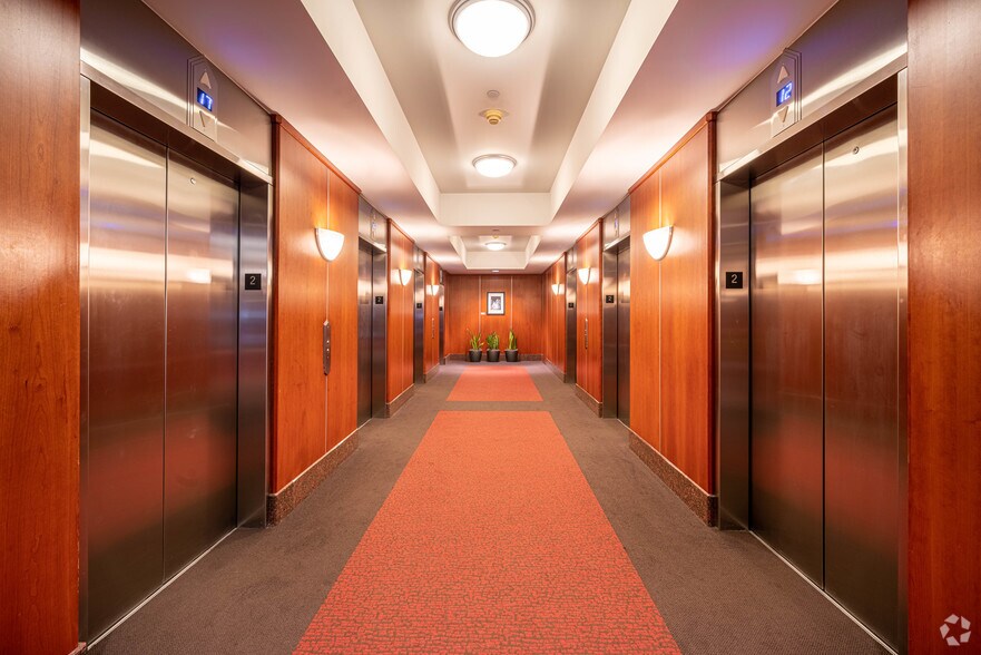 More Photos Of 445 Minnesota St, Saint Paul Unknown For Lease