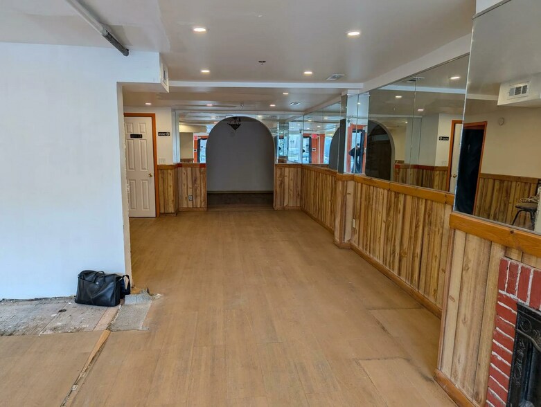 More Photos Of 144 Washington Ave, Albany Storefront Retail Residential For Lease