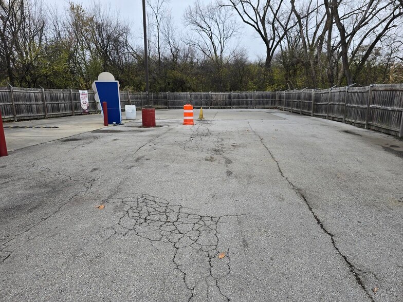 More Photos Of 340 W Sibley Blvd, Dolton Carwash For Sale