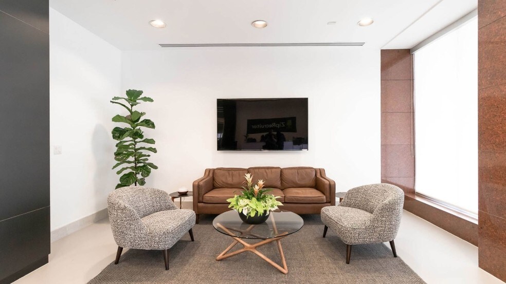 More Photos Of 604 Arizona Ave, Santa Monica Loft Creative Space For Lease