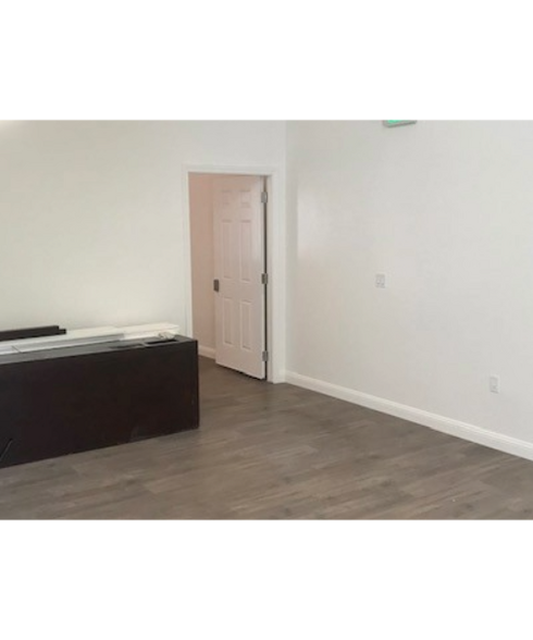 More Photos Of 2631-2635 Seminary Ave, Oakland Storefront Retail Office For Lease