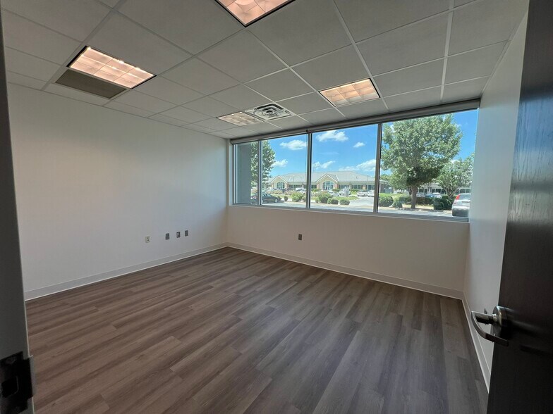More Photos Of 802 SE Plaza Ave, Bentonville Office For Lease