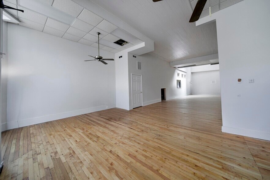 More Photos Of 117 Main St, Chester Office For Sale