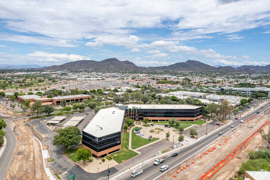 More Photos Of 2400 W Dunlap Ave, Phoenix Office For Sale