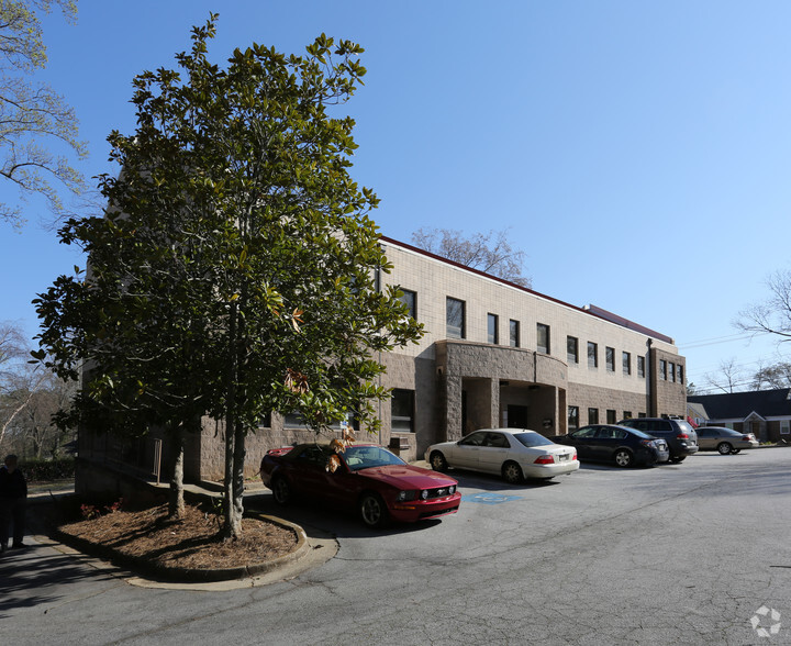 Primary Photo Of 910 Church St, Decatur Office For Lease