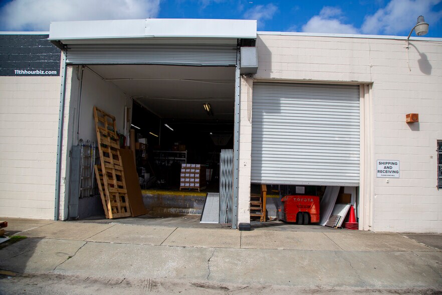More Photos Of 1110 Sligh Blvd, Orlando Warehouse For Lease