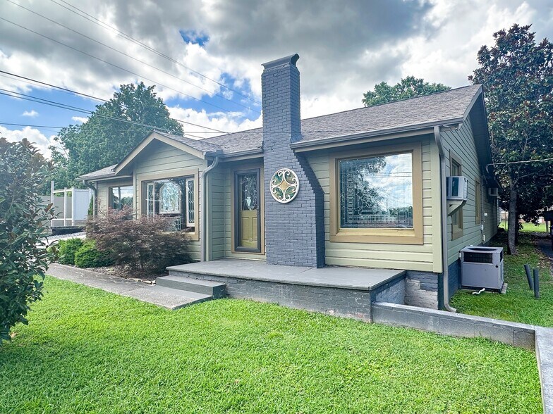Primary Photo Of 116 Oakwood Ave NW, Huntsville Office Residential For Sale