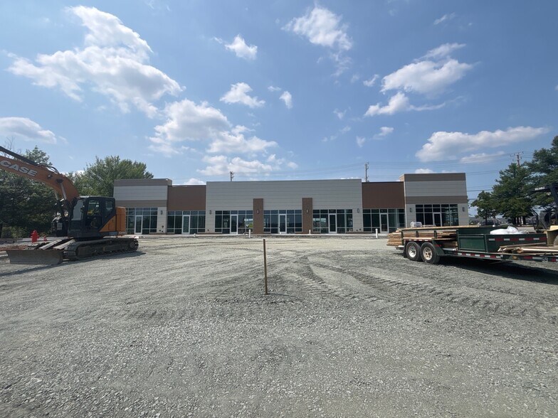 More Photos Of 7561 Washington Blvd, Elkridge General Retail For Sale