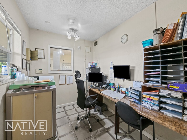 More Photos Of 201-221 NE 40th Ct, Oakland Park Assisted Living For Sale