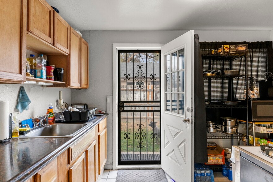 More Photos Of 1129 Akron St, Aurora Apartments For Sale