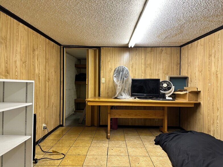 More Photos Of 705 W Commonwealth Ave, Fullerton Auto Repair For Lease