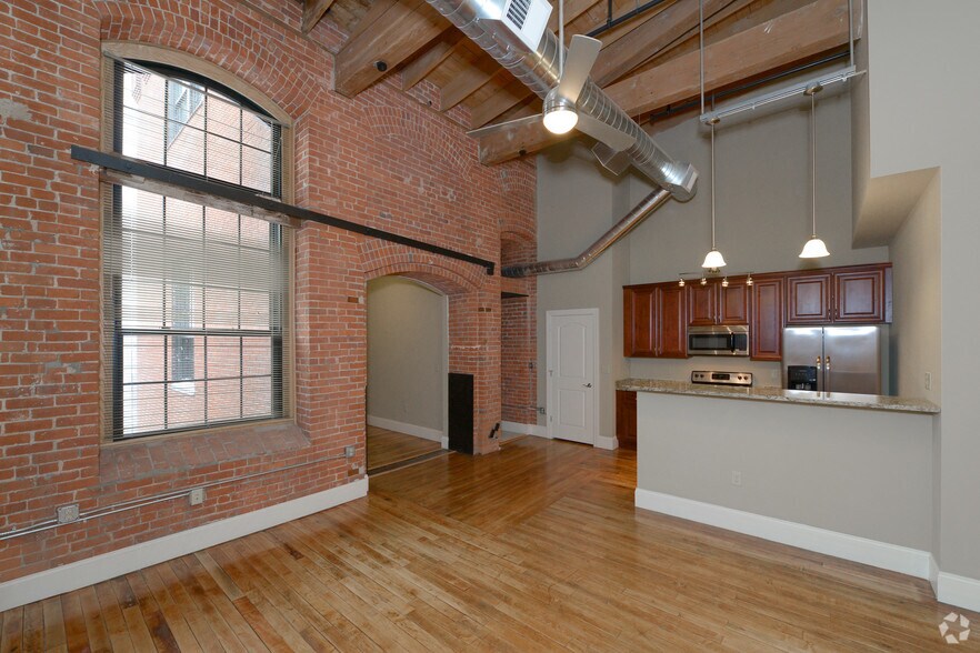 More Photos Of 12 Eagle St, Providence Apartments For Lease