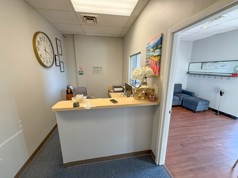 More Photos Of 8868 Belair Rd, Nottingham Medical For Sale