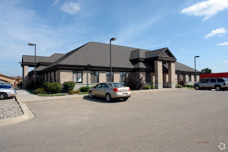 More Photos Of 800 West St, Lapeer Medical For Lease