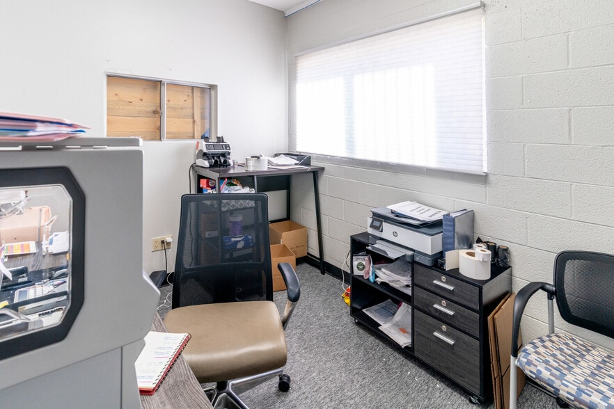 More Photos Of 711 W 8th St, Pueblo Manufacturing For Sale