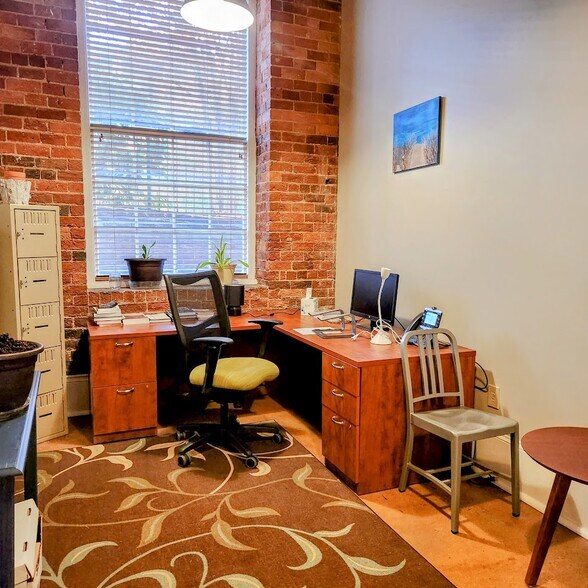 More Photos Of 200 Brookstown Ave, Winston-Salem Loft Creative Space For Lease