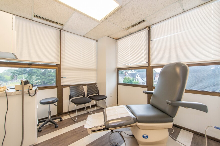 More Photos Of 185 Central Ave, East Orange Medical For Lease