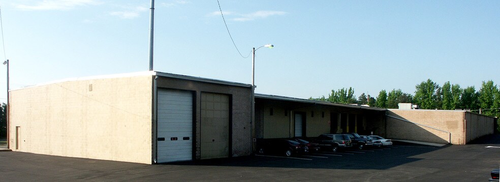 More Photos Of 2020 Remount Rd, Gastonia Office For Lease