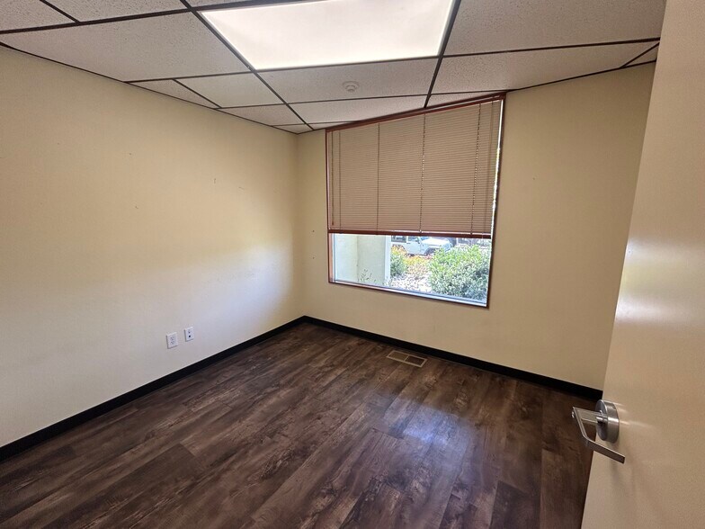 More Photos Of 855 W 7th St, Reno Office For Sale