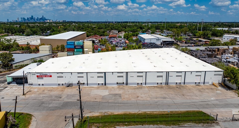 Primary Photo Of 6015 Murphy St, Houston Warehouse For Sale