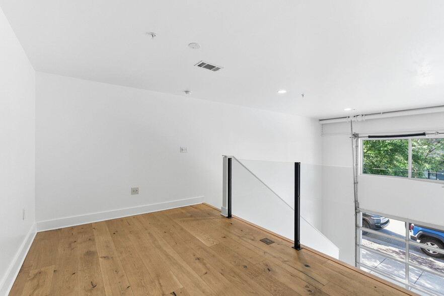 More Photos Of 1250 Martin St, Nashville General Retail For Lease