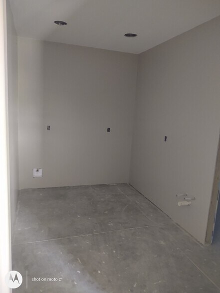 More Photos Of 801 Jane St, Casper Industrial For Lease