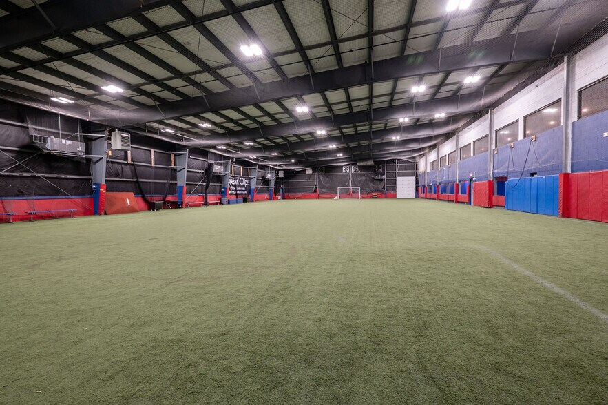 More Photos Of 32 Still River Dr, New Milford Industrial For Sale