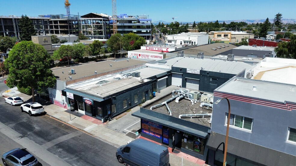 More Photos Of 411-417 Lathrop St, Redwood City Service For Sale
