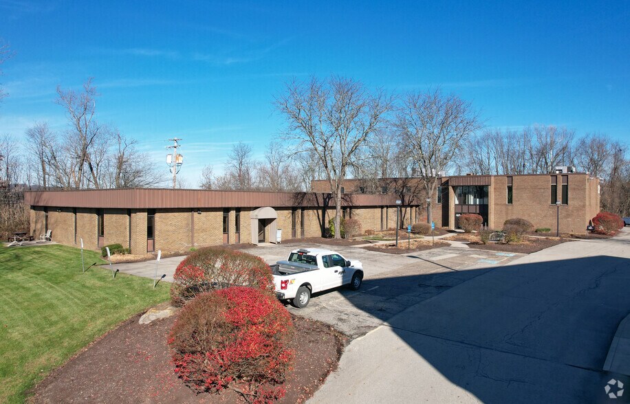 More Photos Of 199 S Johnson Rd, Houston Office For Lease