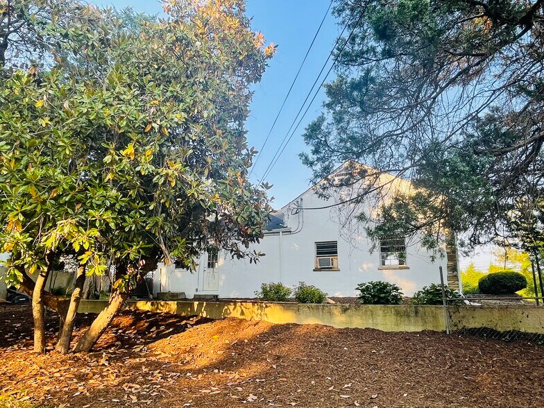 More Photos Of 9066 Baltimore Ave, College Park Storefront Retail Residential For Lease