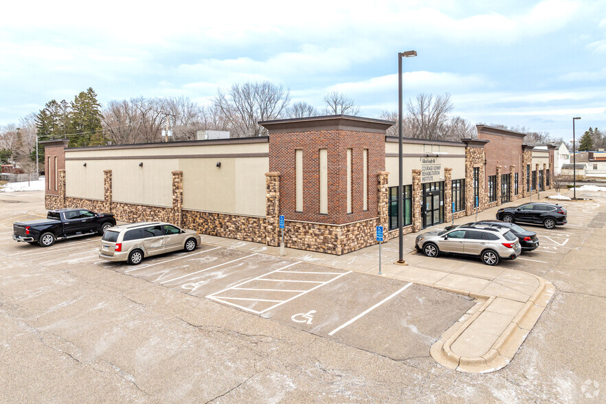 Primary Photo Of 1467 Lake St, Forest Lake Storefront For Lease