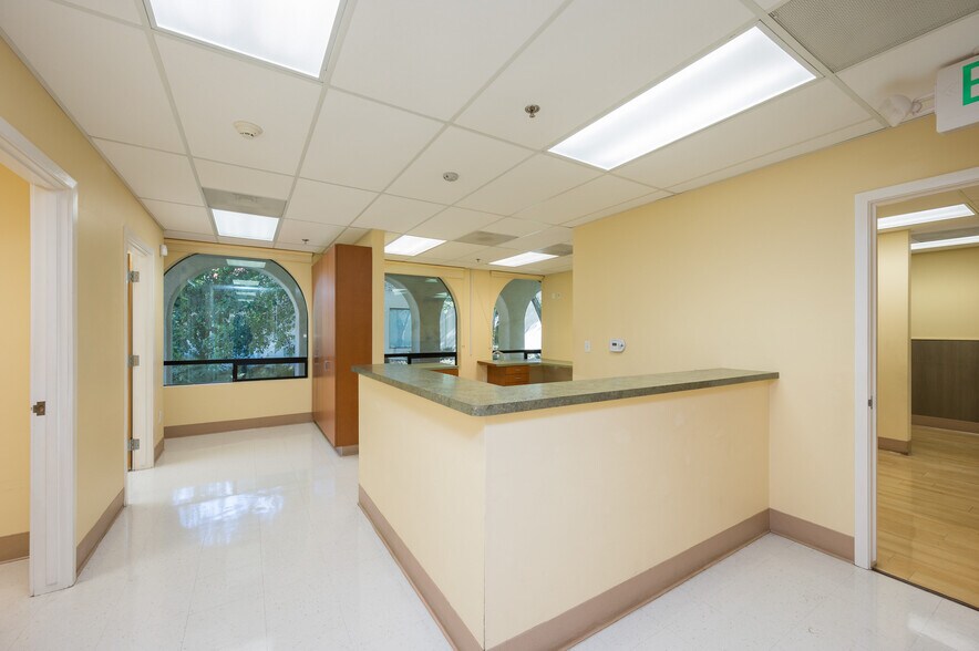 More Photos Of 325 Posada Ln, Templeton Healthcare For Lease