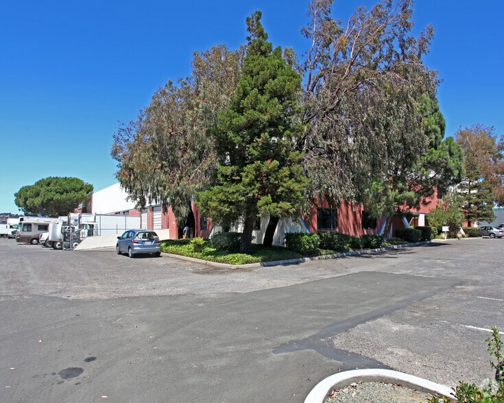 More Photos Of 5100 Fulton Dr, Fairfield Manufacturing For Lease