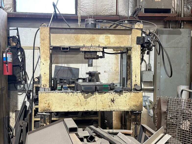 More Photos Of 600 25th Ave N, Wisconsin Rapids Manufacturing For Sale