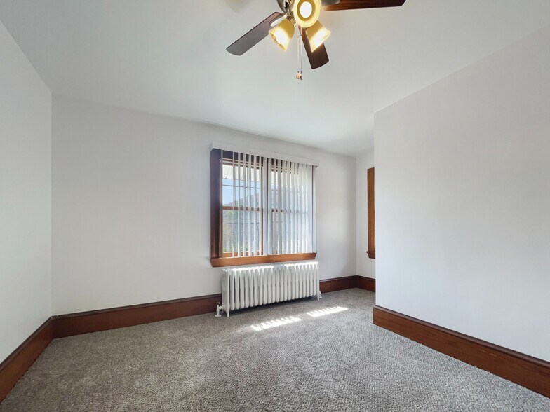 More Photos Of 794 Claremont Ave, Tamaqua General Retail For Sale