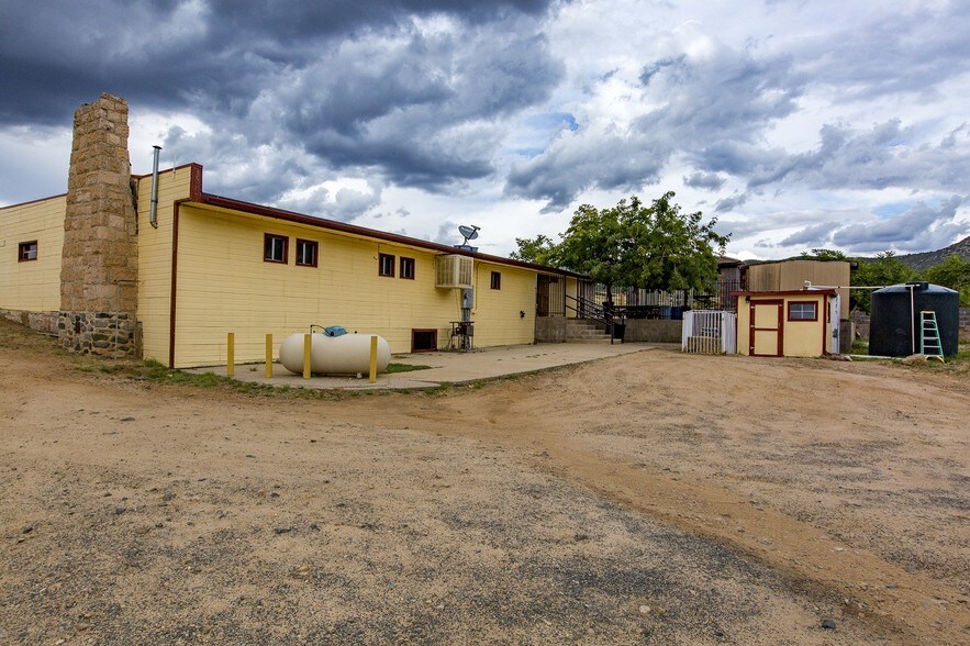 More Photos Of 8355-8365 S Highway 89, Kirkland Trailer Camper Park For Sale