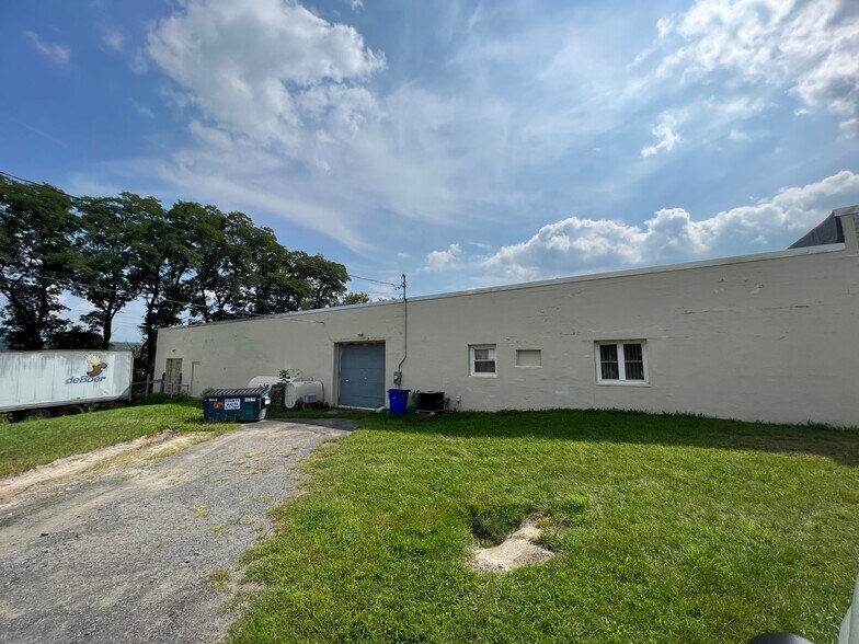 More Photos Of 6 Old River Rd, Glenmont Industrial For Sale