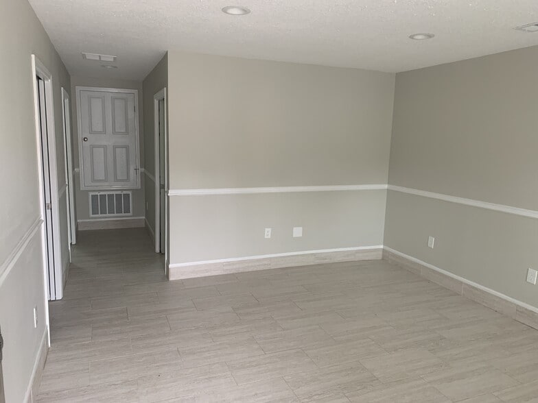 More Photos Of 2210 E Olive Rd, Pensacola Office Residential For Lease